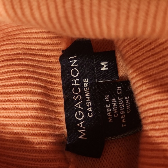 Magaschon Cozy Orange Turtleneck Sweater - Picture 4 of 4